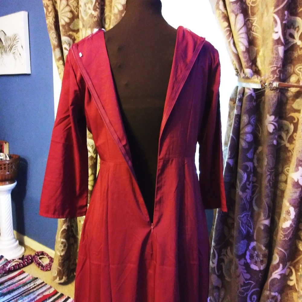 Dress - Picture 8 of 8